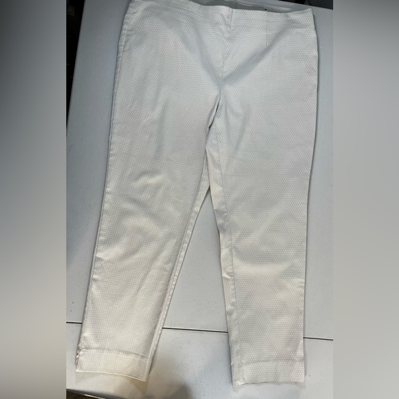 Chico's Light cream colored Slimming Pants size Chico 4 / XXL - Picture 3 of 16